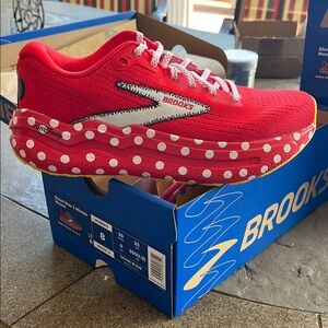 Ghost Max 2 Minnie Mouse Brooks Red Polka Dot Running Shoes Women's size 8